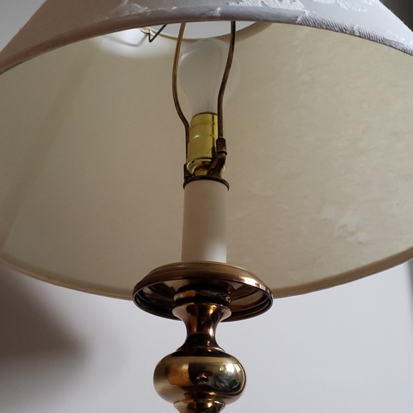 Lamp - Picture 2 of 4